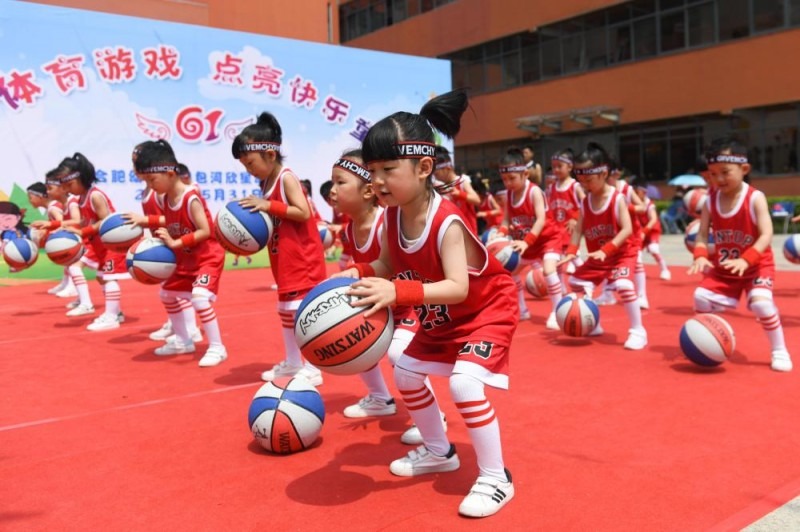 体育博弈深度：解析“篮彩”中“走地让分”对主力核心球员体能下滑的预判。（深度解读篮彩走地让分：如何预判主力核心体能下滑）